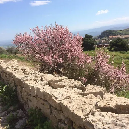 Iudica Charme * Castel di Iudica